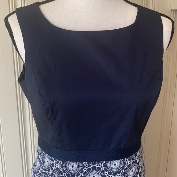 Vineyard Vines Dress Navy and White Size 2 - Picture 3 of 10